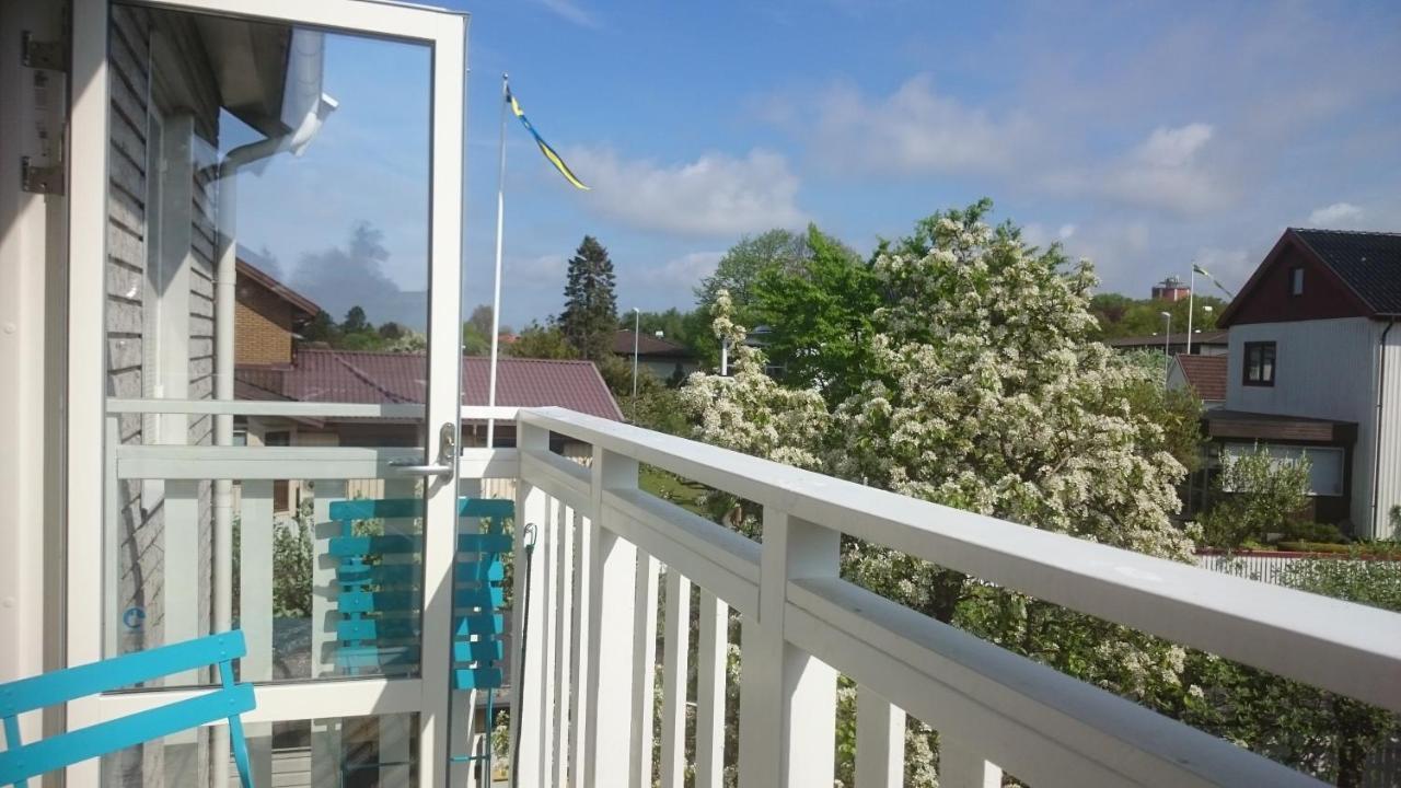 Ljust Boende, Egen Ingang Och Traedgard I Centrum Varberg Ngoại thất bức ảnh